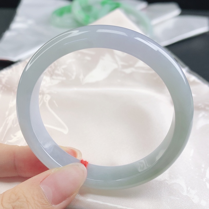 翡翠未镶嵌手镯缅甸56.4冰润浅春彩窄版泥鳅背