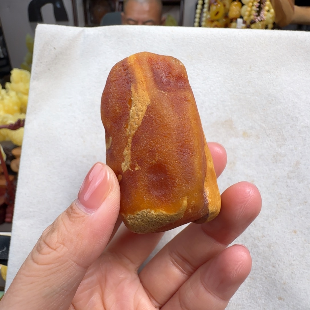 蜜蜡未镶嵌珠宝奇石