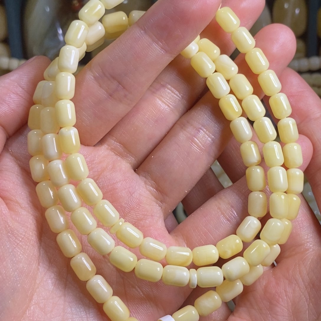 未镶嵌蜜蜡裸石配饰