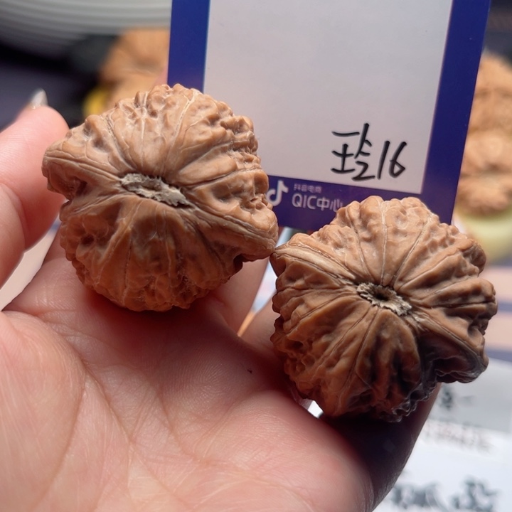 吊坠文玩核桃喜****多文玩核桃把件16