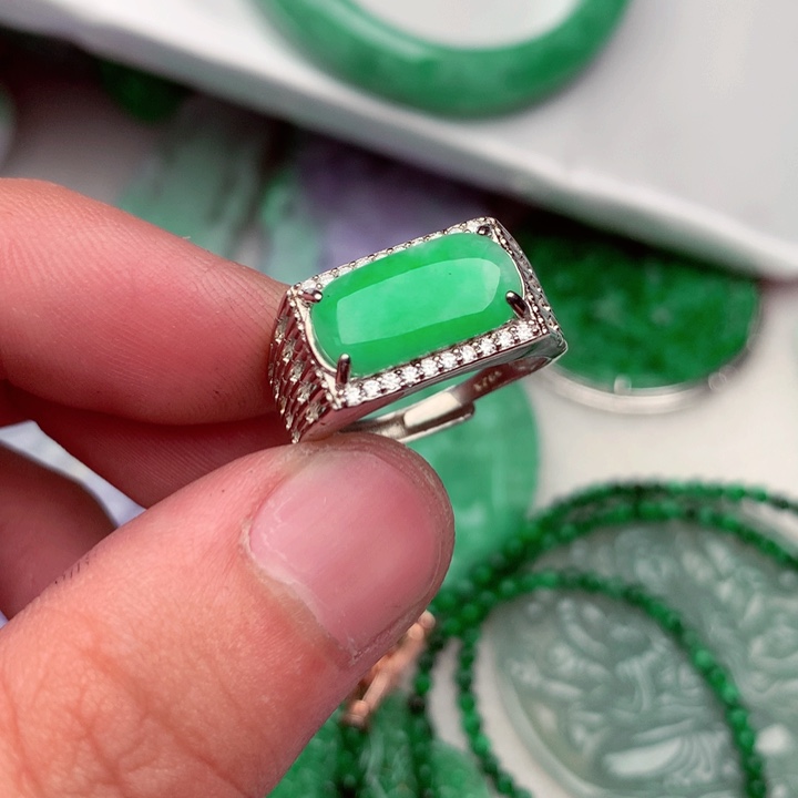 翡翠戒指未镶嵌a货