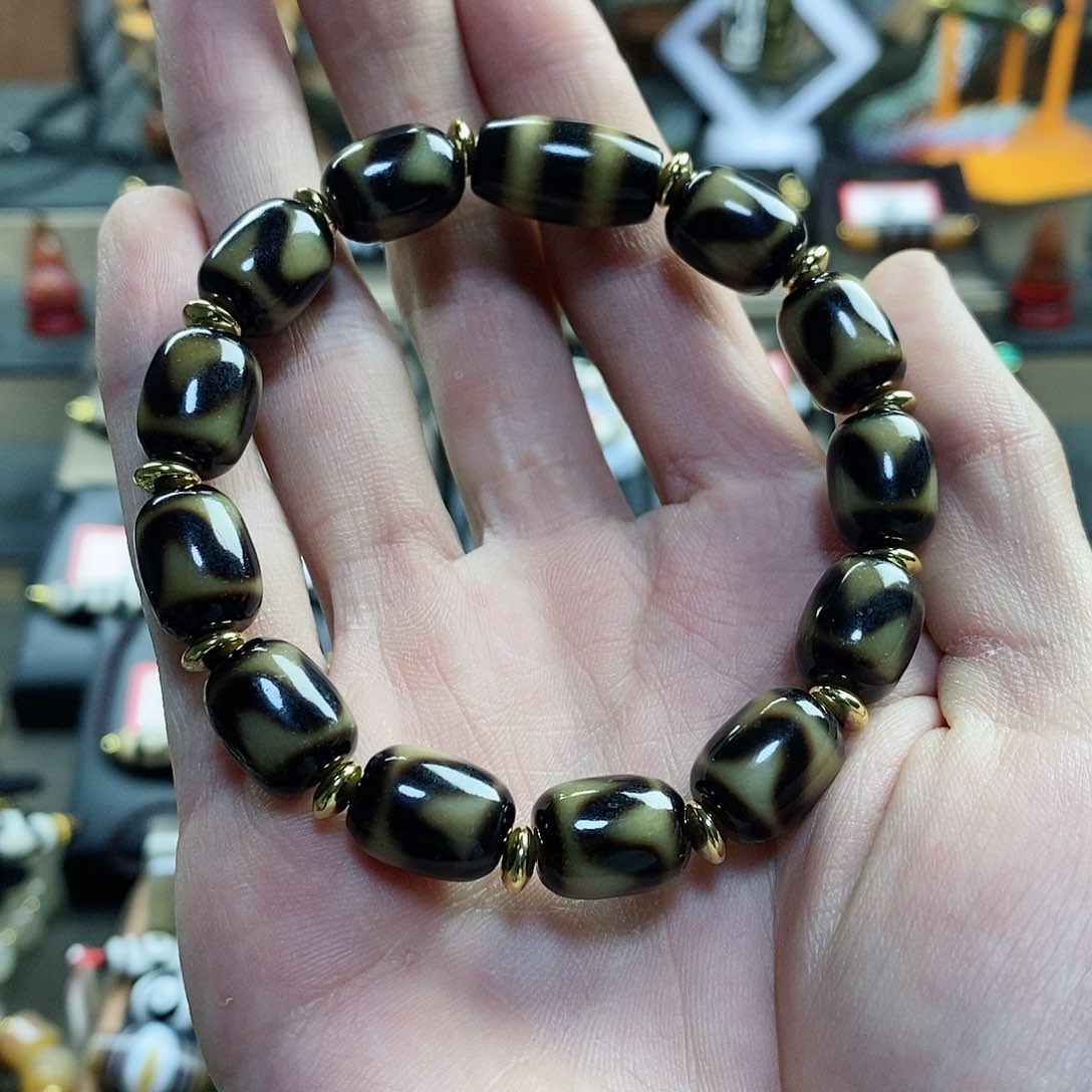 玛瑙/玉髓手串未镶嵌游*人