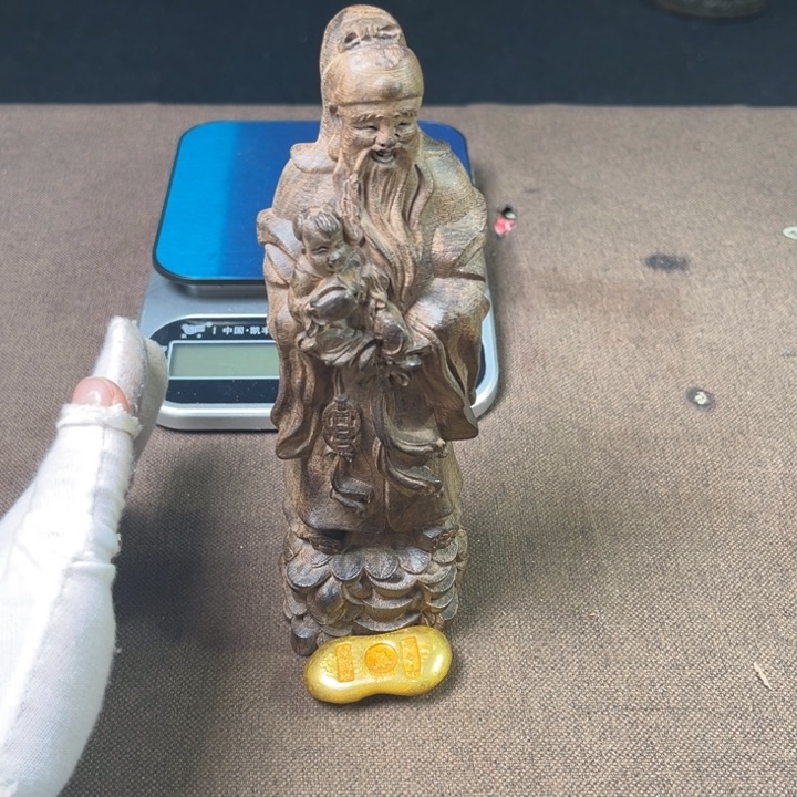 精品摆件工艺品等