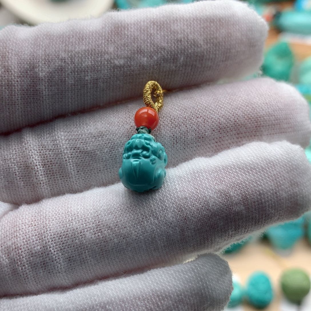 绿松石颈饰未镶嵌