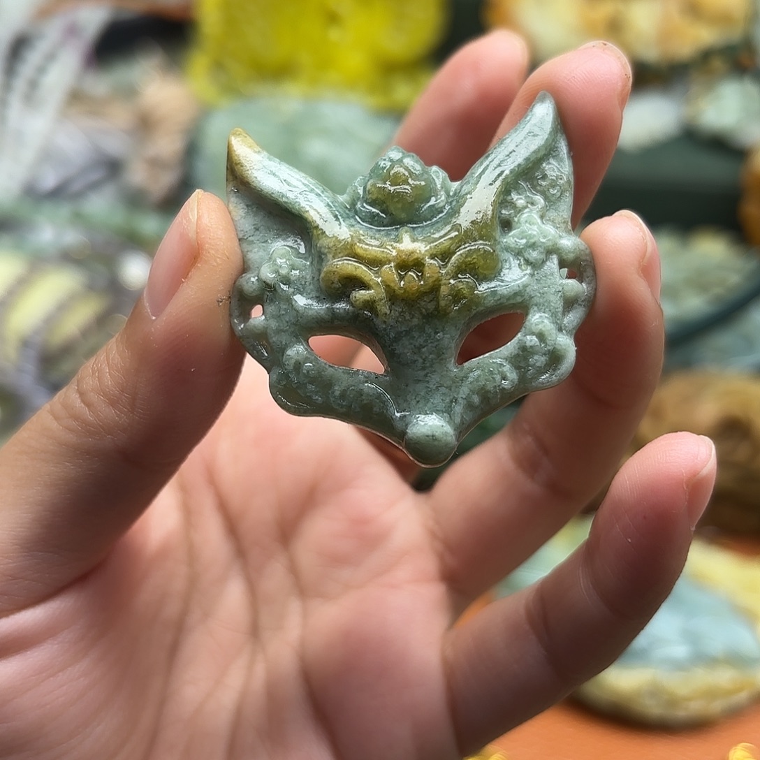 蛇纹石玉合金颈饰