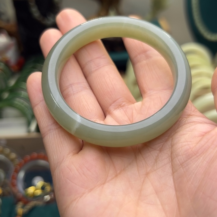 和田玉手镯未镶嵌54.4圈围6531