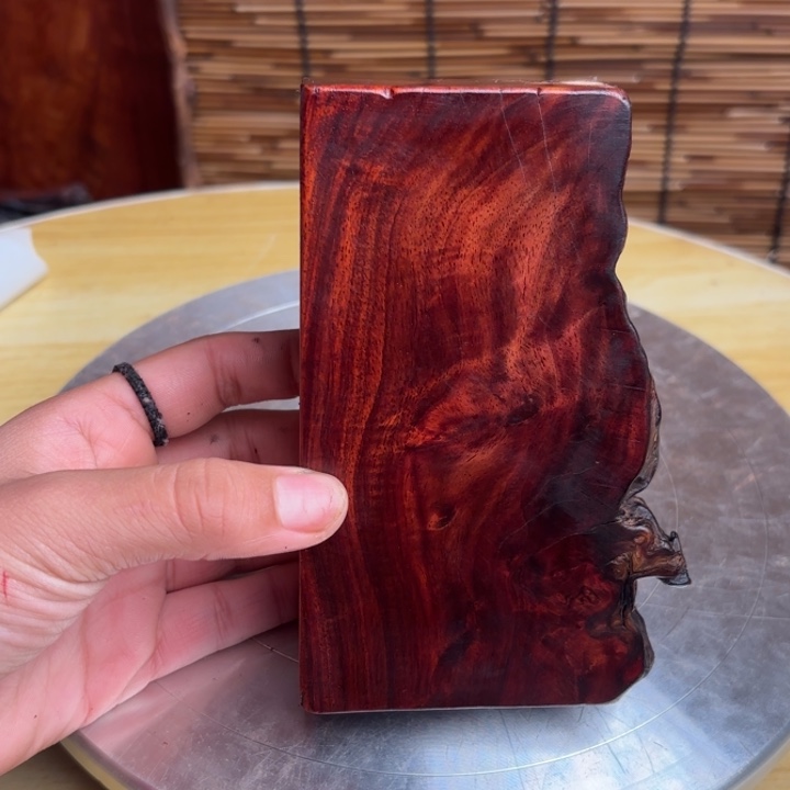 大叶紫檀（黑酸枝木类）