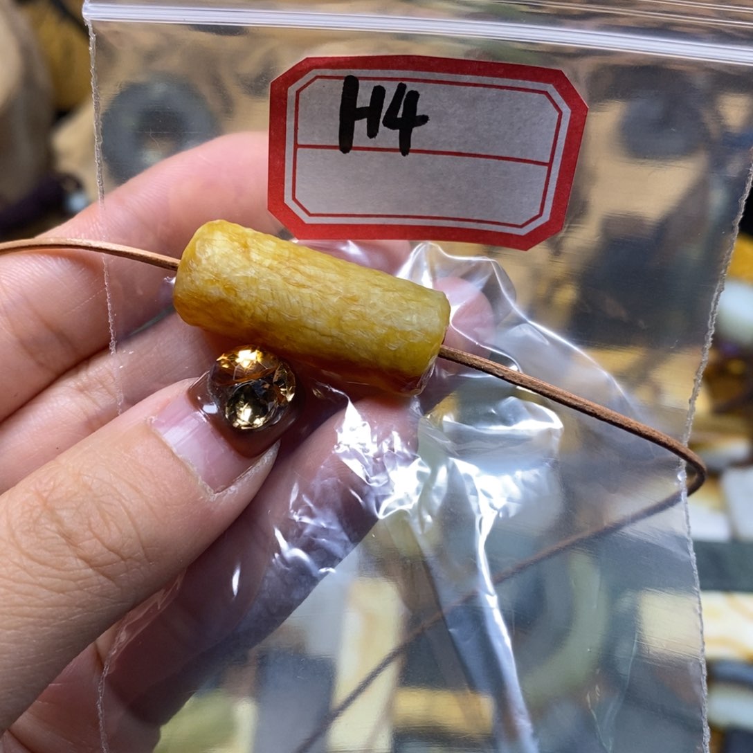 蛇纹石玉挂件未镶嵌上***—