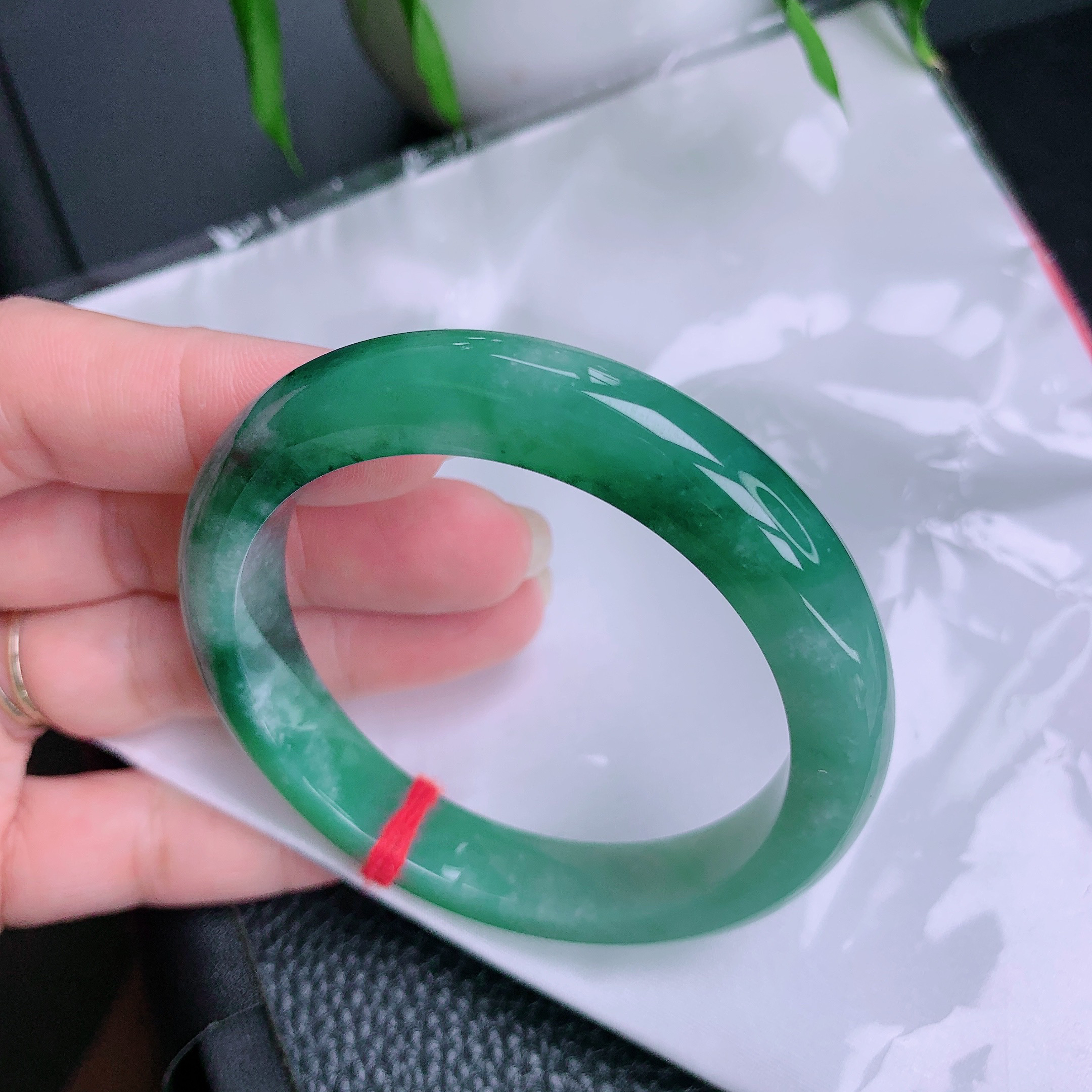 缅甸天然翡翠A货正圈56