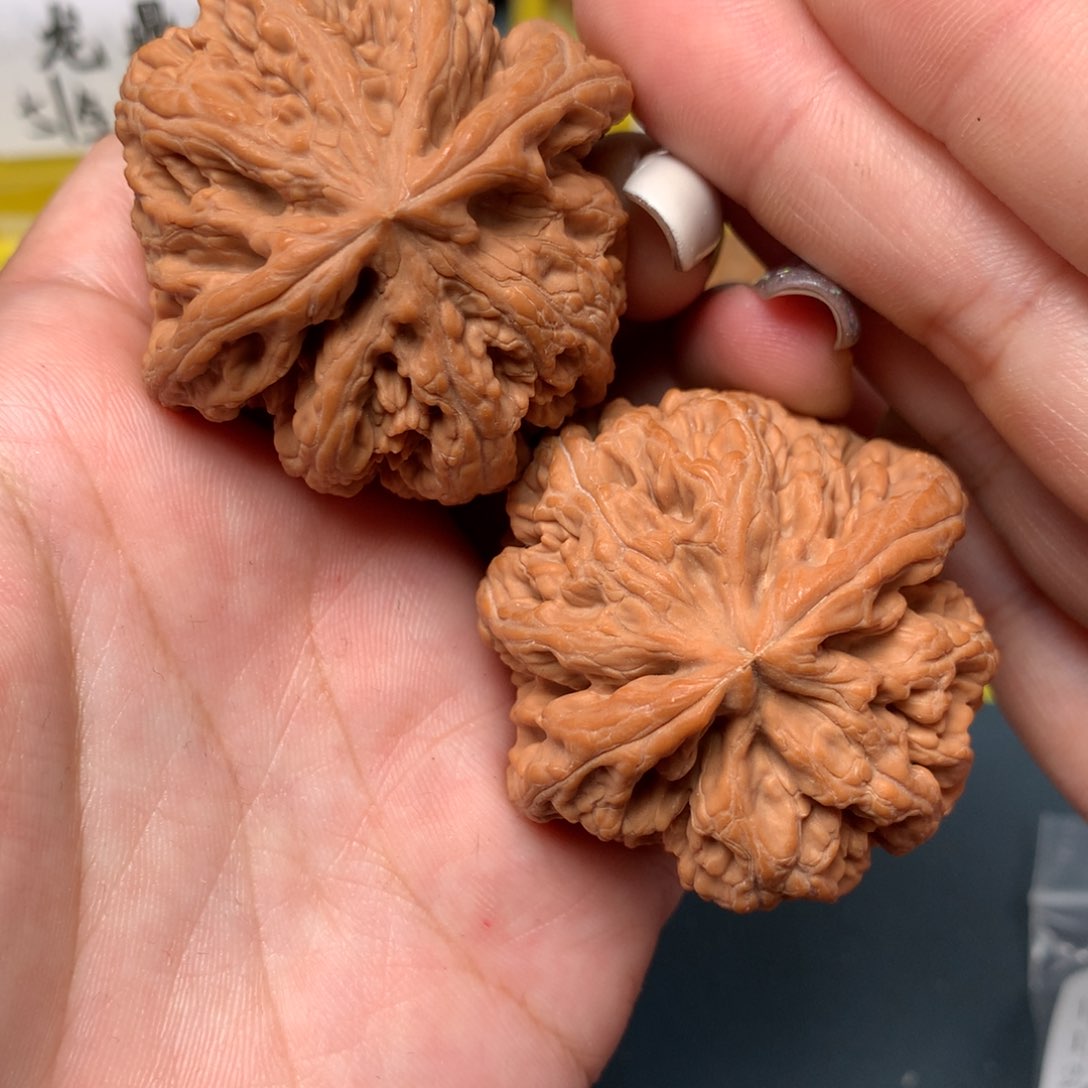 文玩核桃把件大**哥46-20607-02