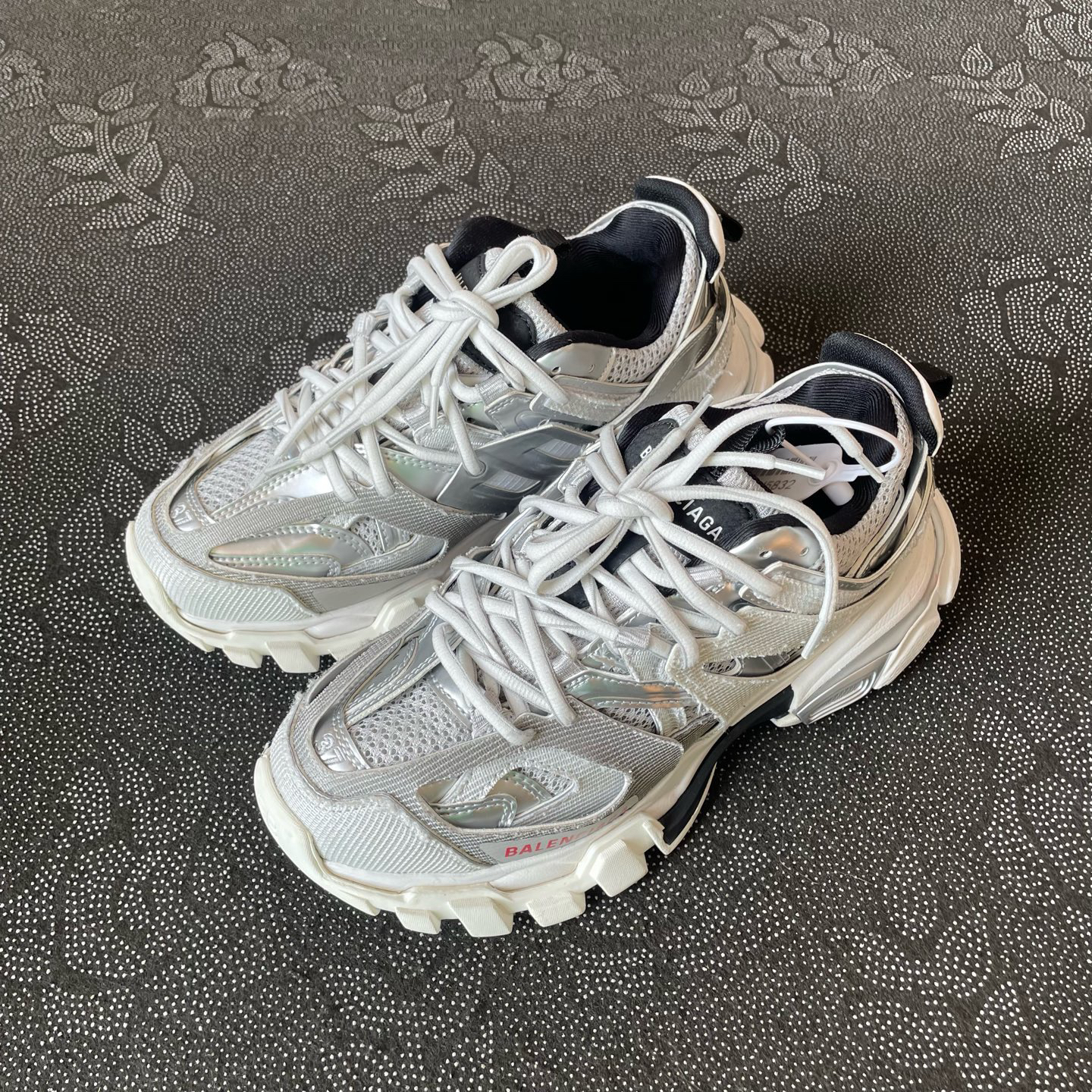 95新 Balenciaga/巴黎世家 track银色老爹鞋/37码/无盒