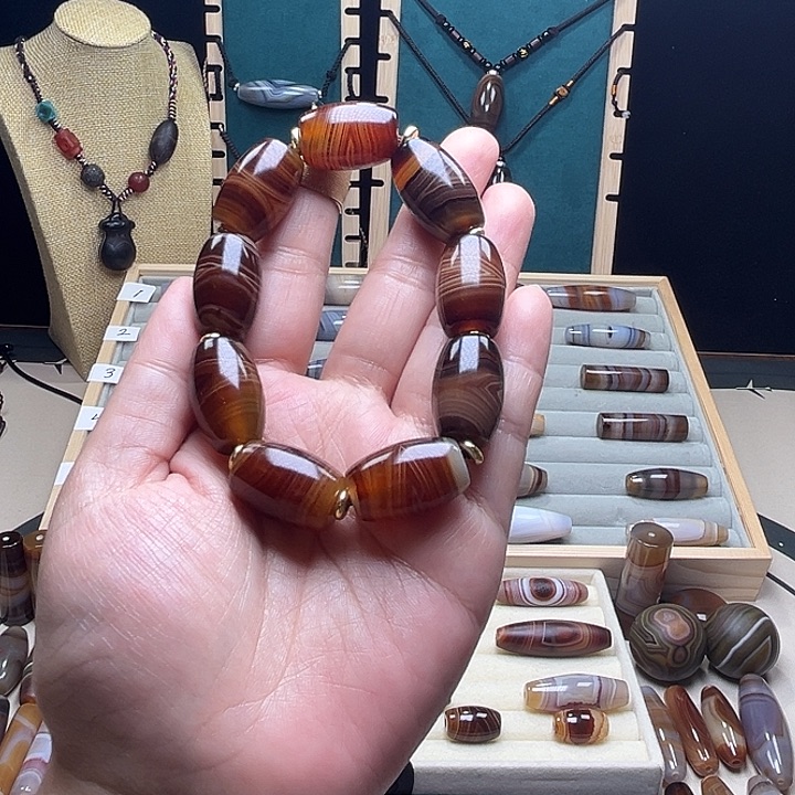 玛瑙/玉髓未镶嵌吊坠(赠链)