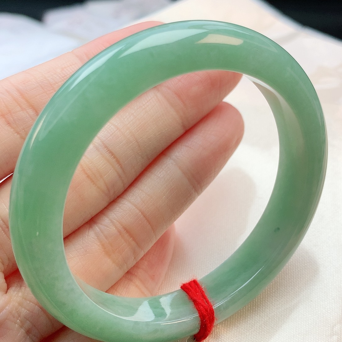 翡翠手镯未镶嵌53圈口081464
