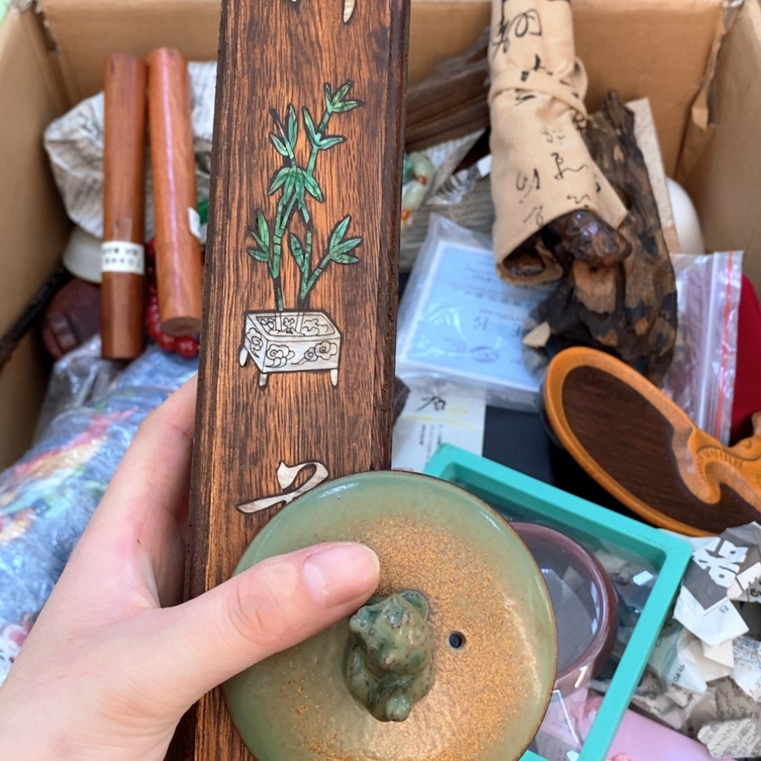 瓷片不会哈哈哈哈共和国