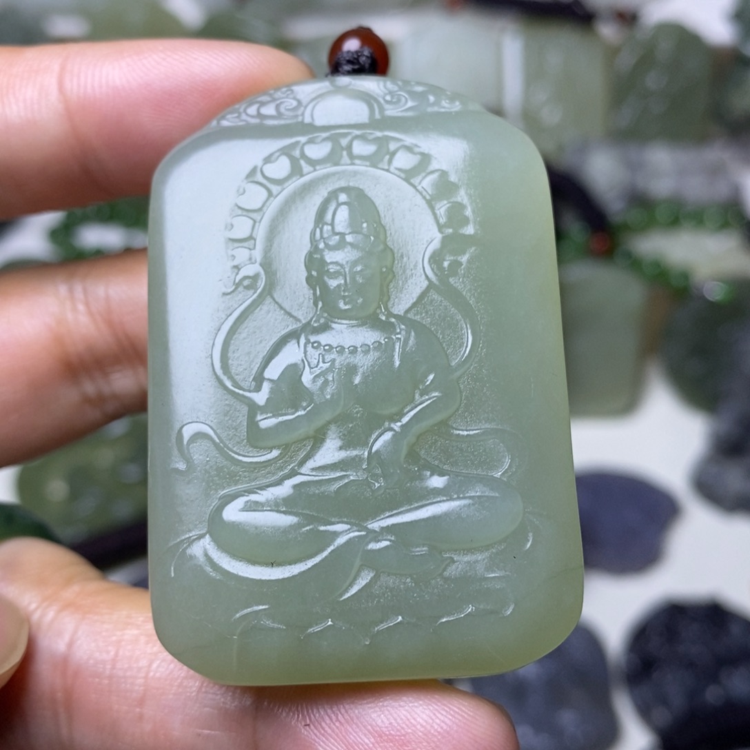 和田玉未镶嵌颈饰