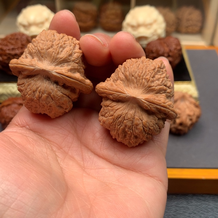 文玩核桃吊坠?*血麒麟