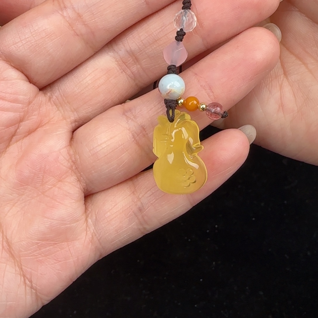 蜜蜡吊坠(赠链)未镶嵌