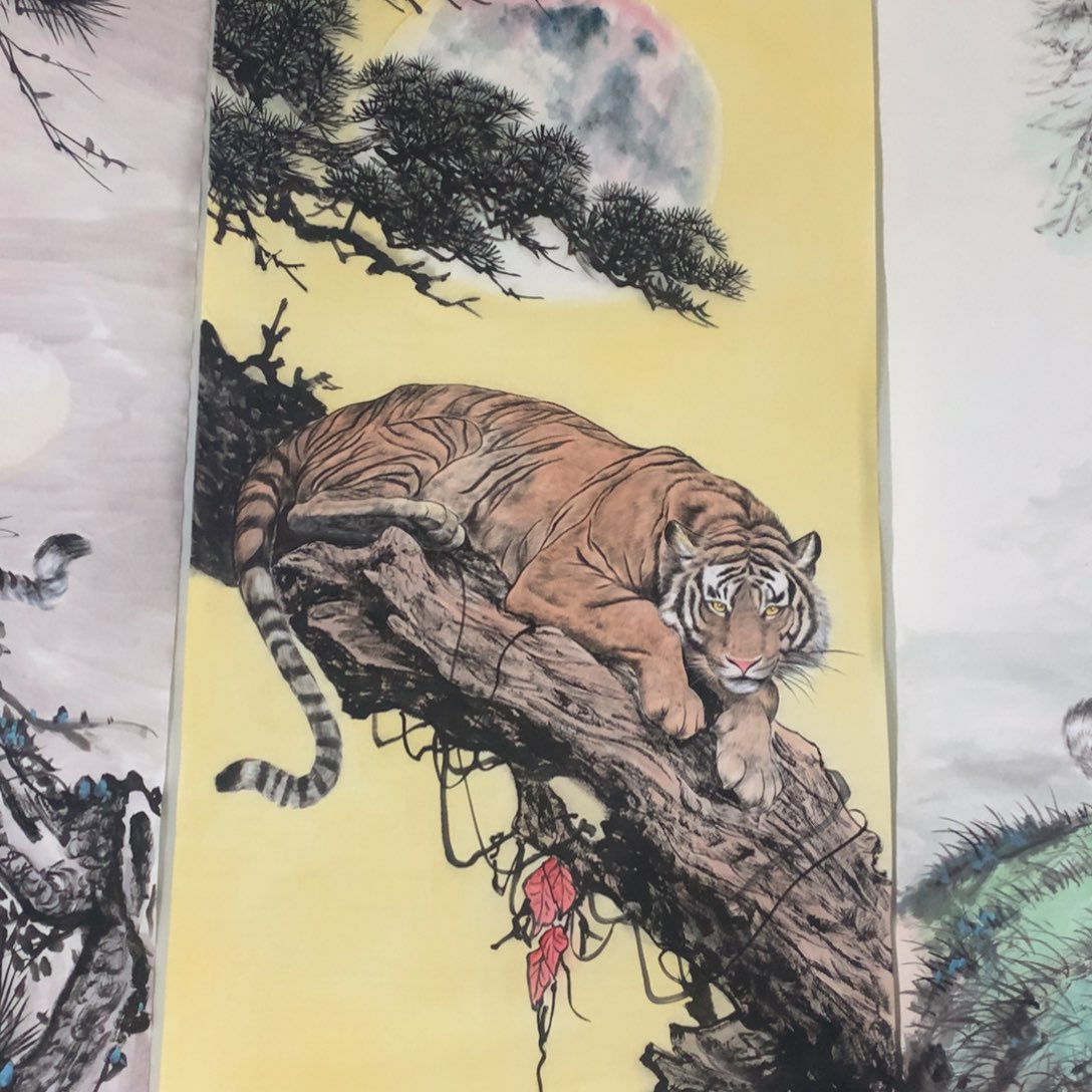 国画河****览四尺手绘老虎