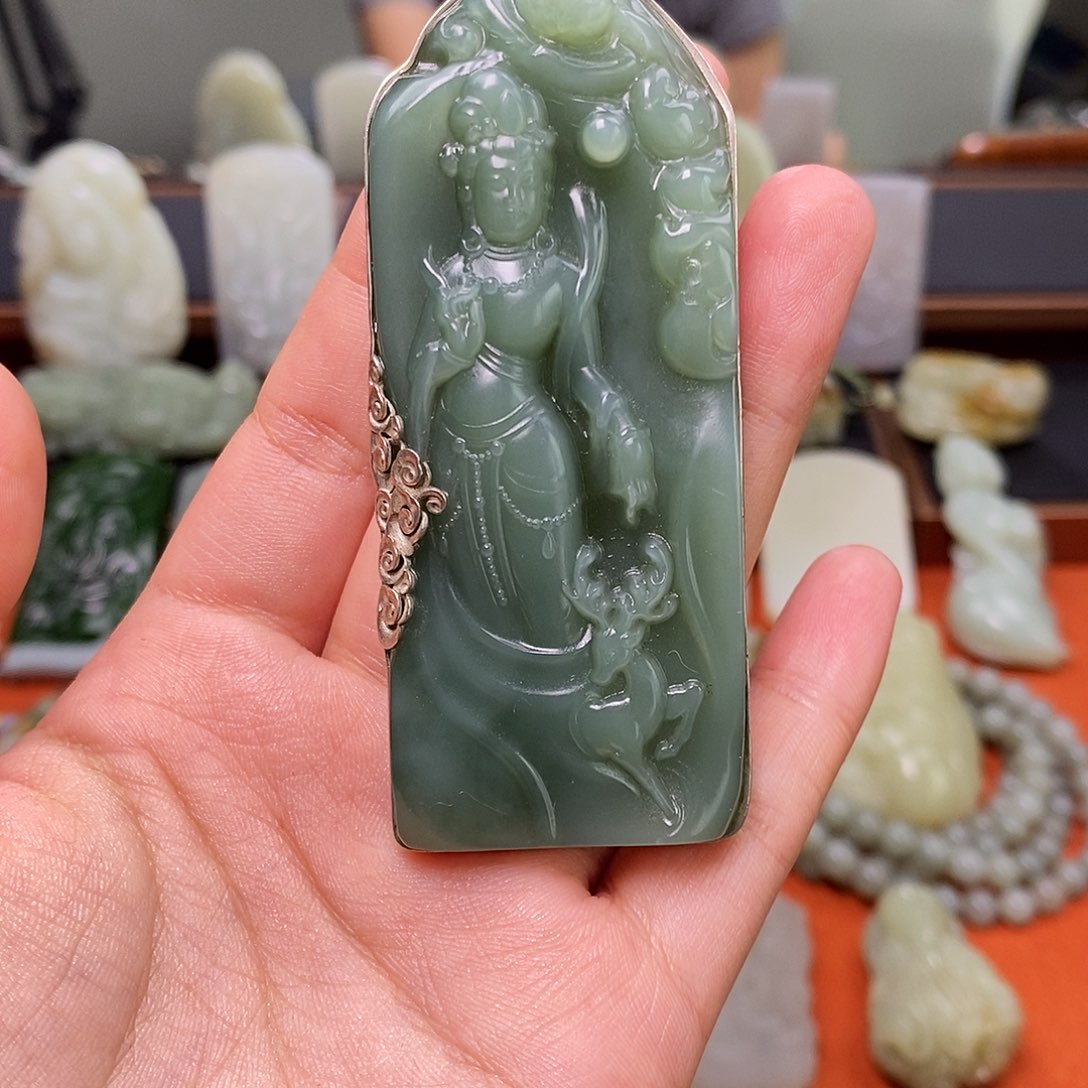 颈饰未镶嵌和田玉