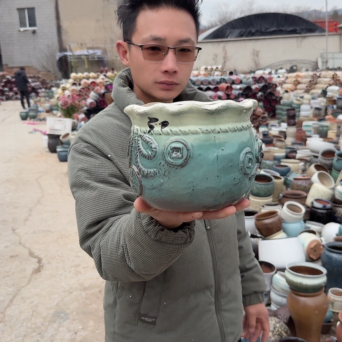 紫砂花盆瑕疵02一个一个