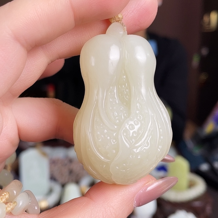 和田玉未镶嵌颈饰定制发货