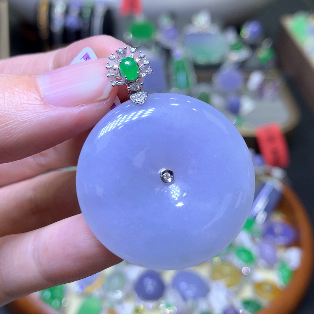 【闪购商品】翡翠颈饰18K金镶嵌翡翠吊坠项链