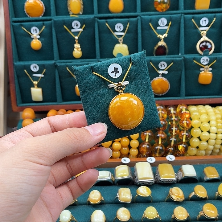 琥珀银S925镶嵌颈饰