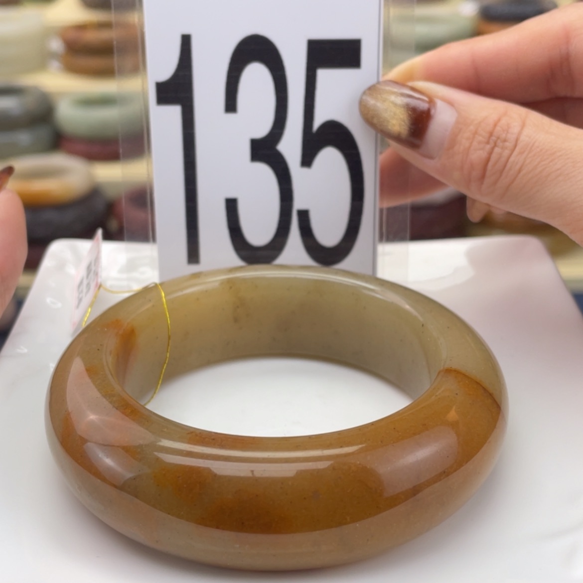 【闪购商品】石英质玉手镯未镶嵌