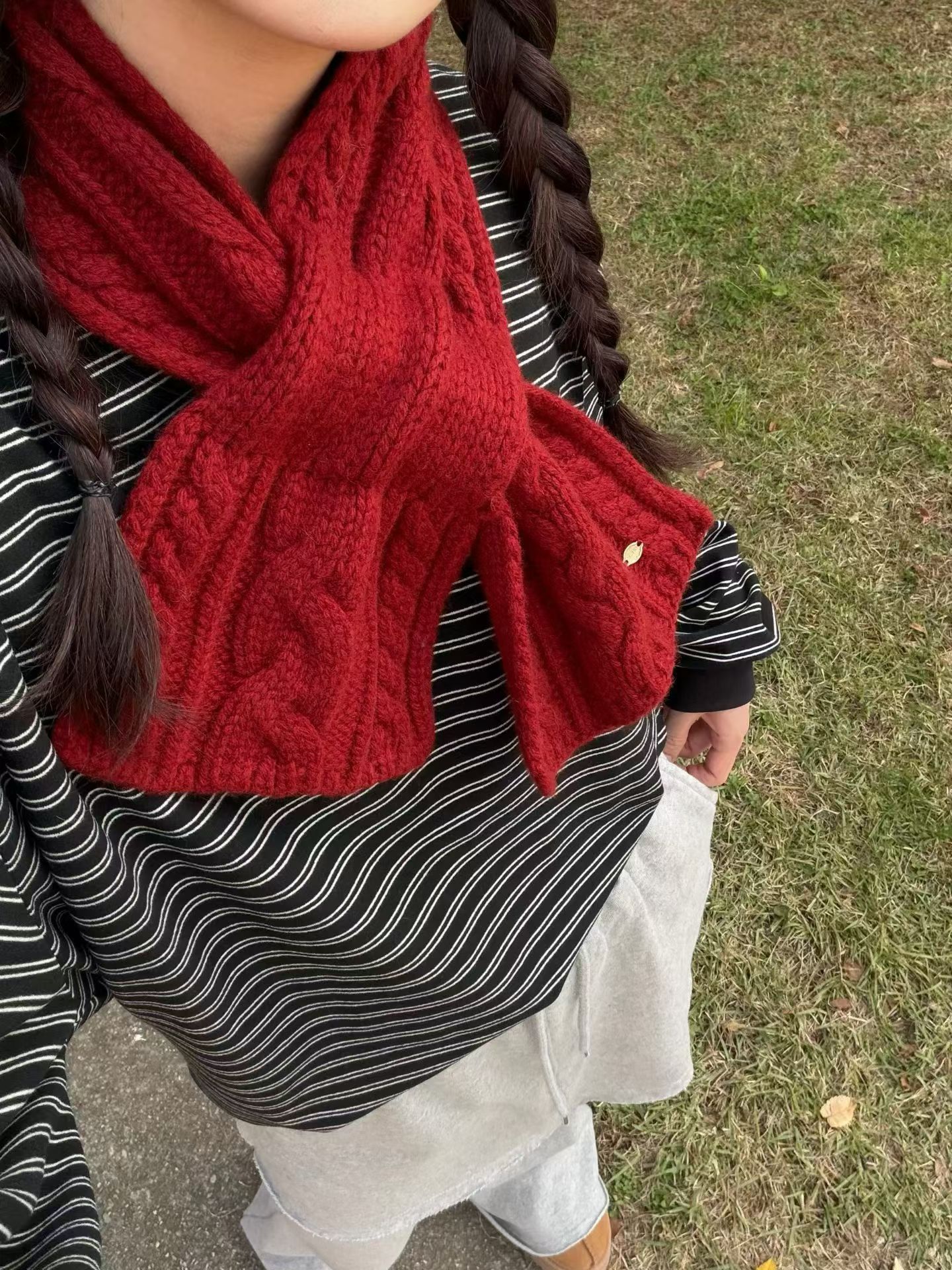 【小晴】东大门HB家冬季羊毛时尚百搭纯色麻花插扣围巾围脖 NO退换!