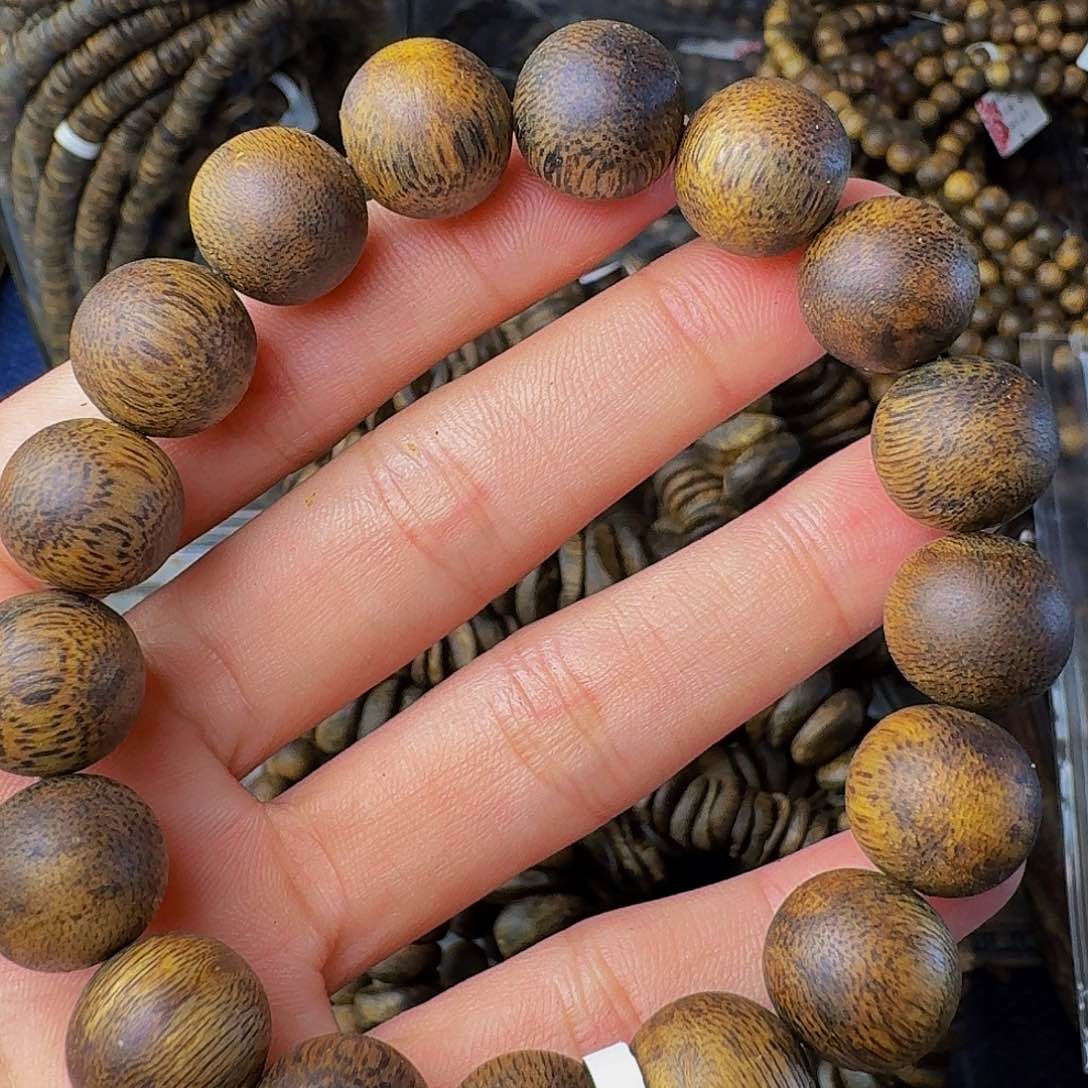 沉香手串1:3圆珠15克圆珠