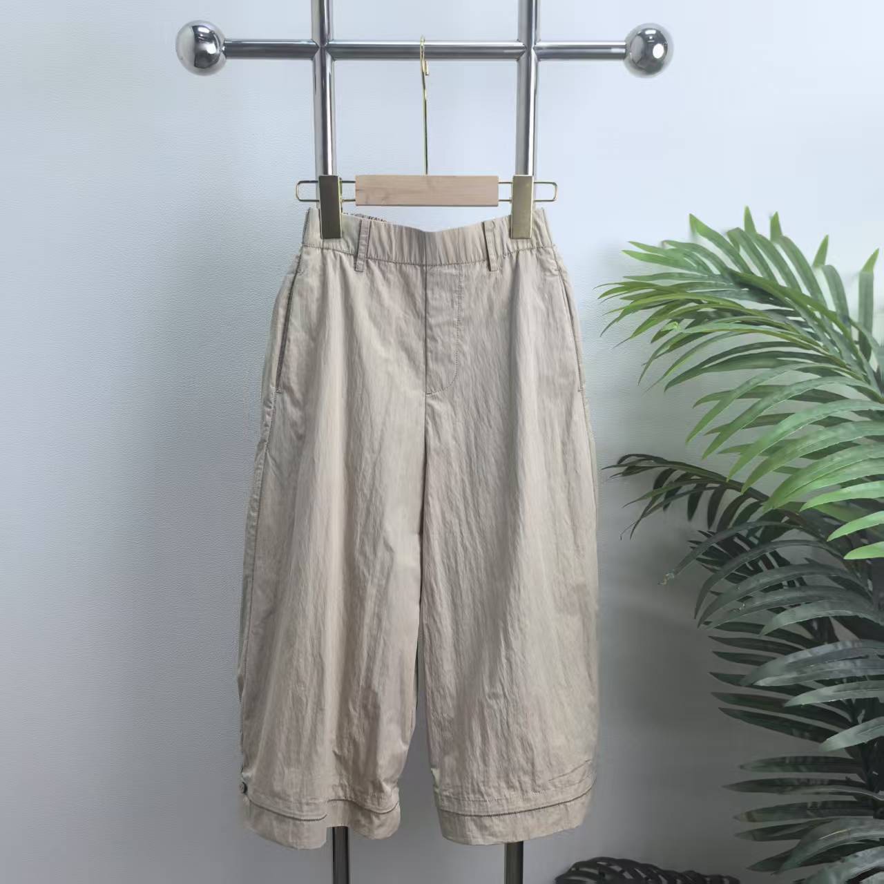 【9026】卡其色脚口半收休闲裤B6-2