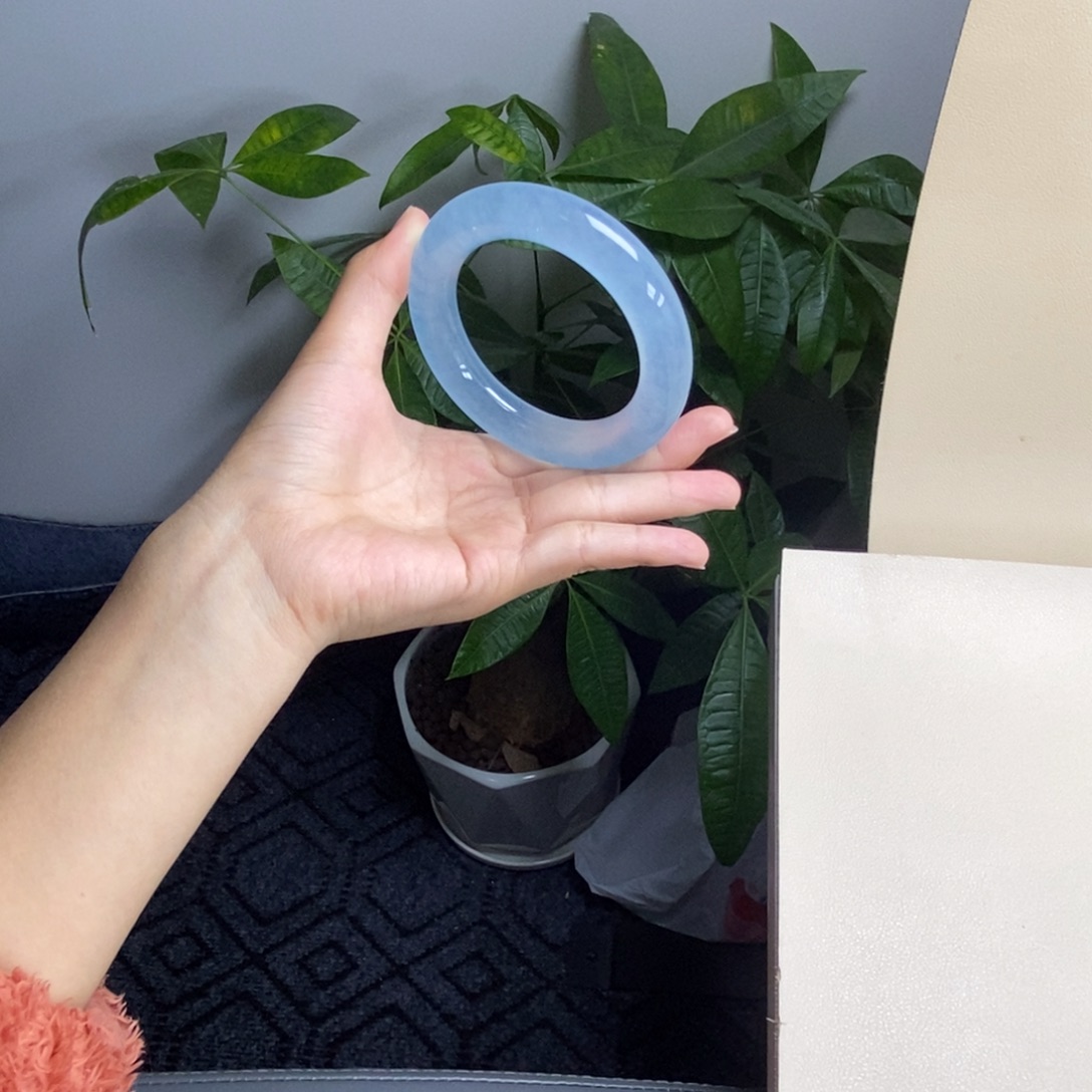 把***啡玉时尚飘花手镯 60圈口 把奶茶换成咖啡