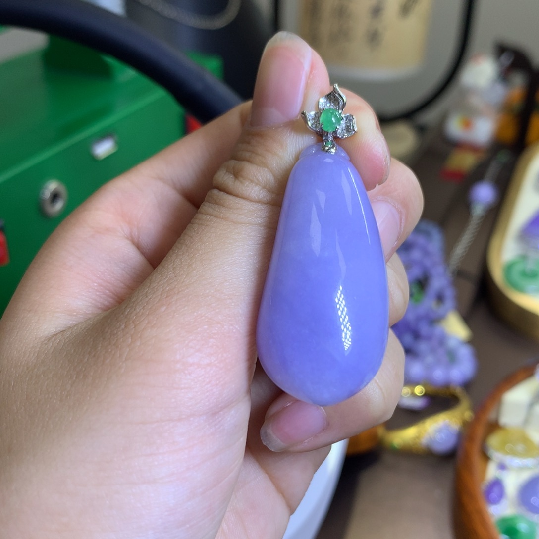 翡翠颈饰18K金镶嵌翡翠