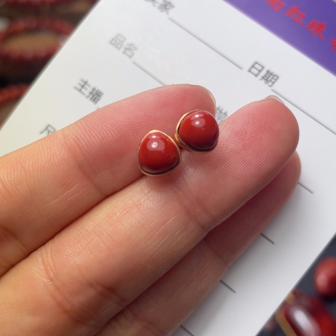 南红玛瑙耳钉18K金镶嵌