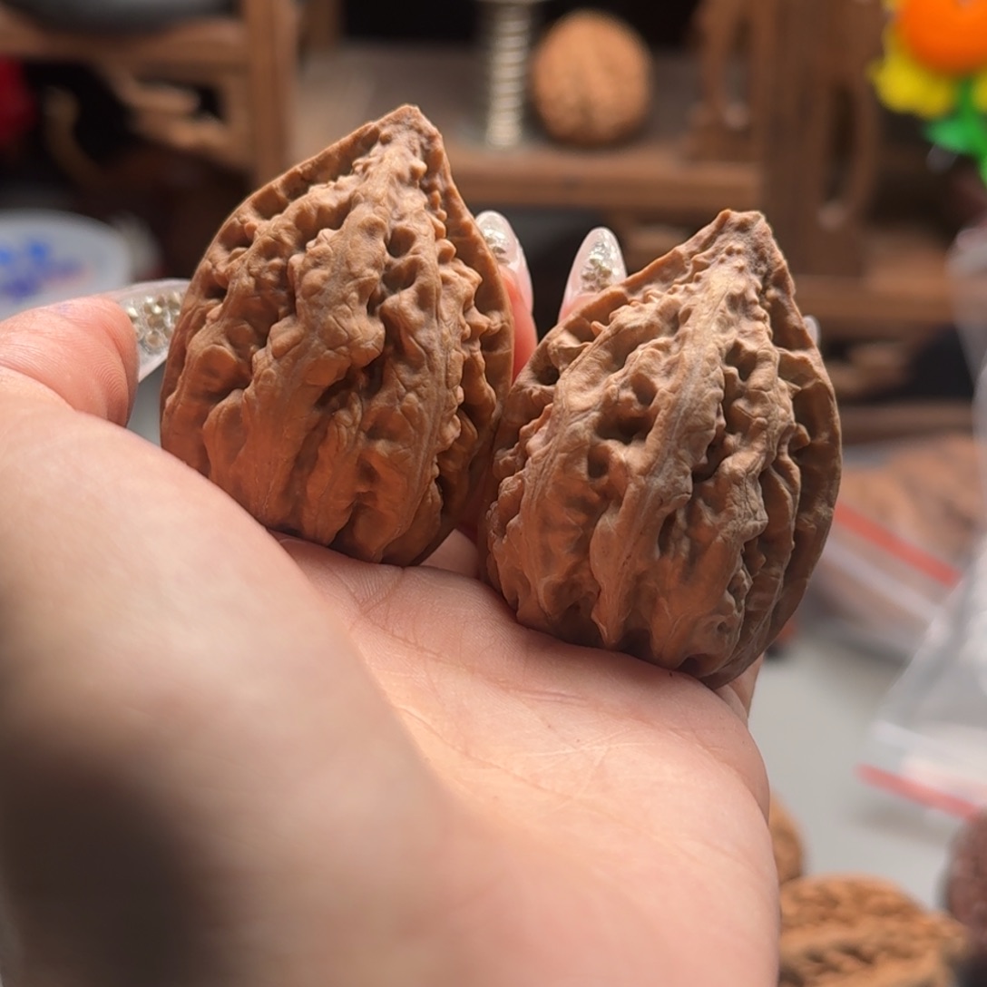 文玩核桃把件关东木子楸百核182花皮