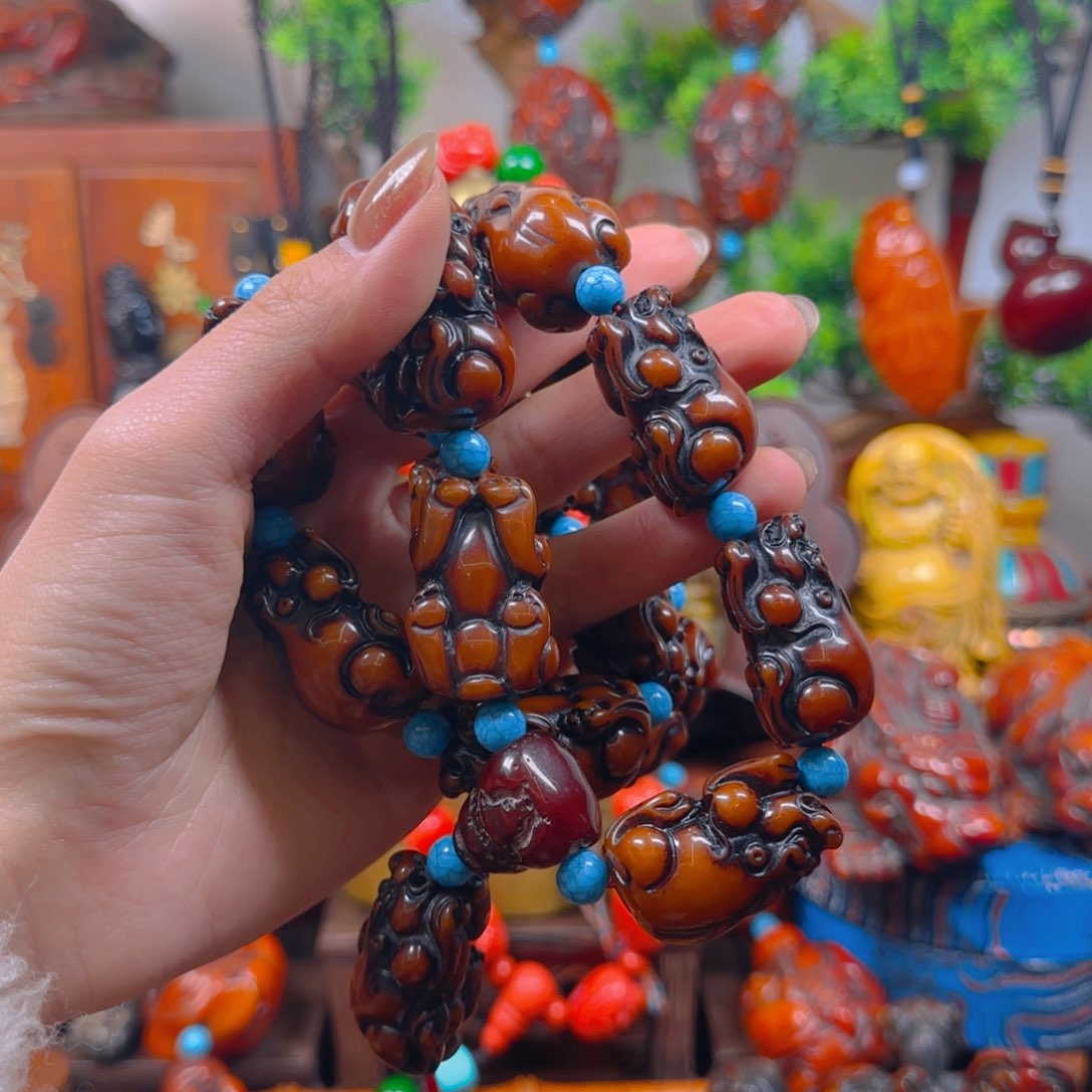 蜜蜡裸石未镶嵌手持