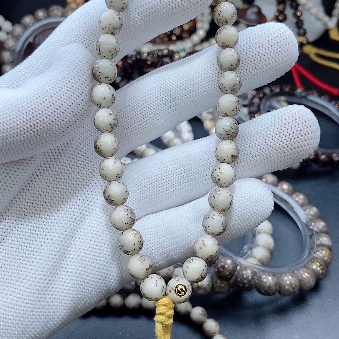 星月菩提手串8改圆珠龙蛋半壁留白手持