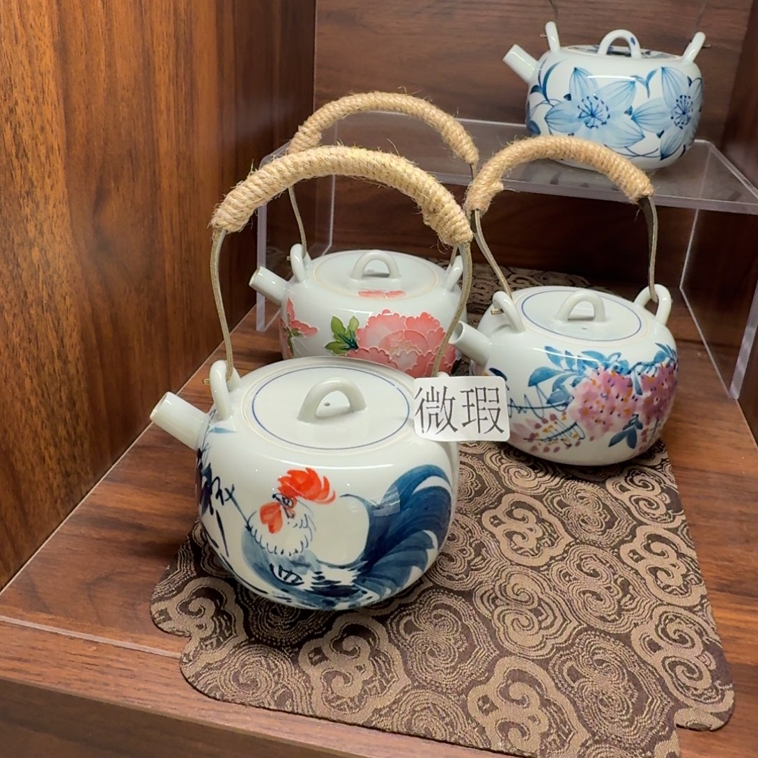 釉下手绘茶具微瑕