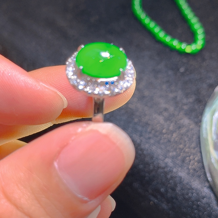 【闪购商品】翡翠颈饰银S925镶嵌翡翠