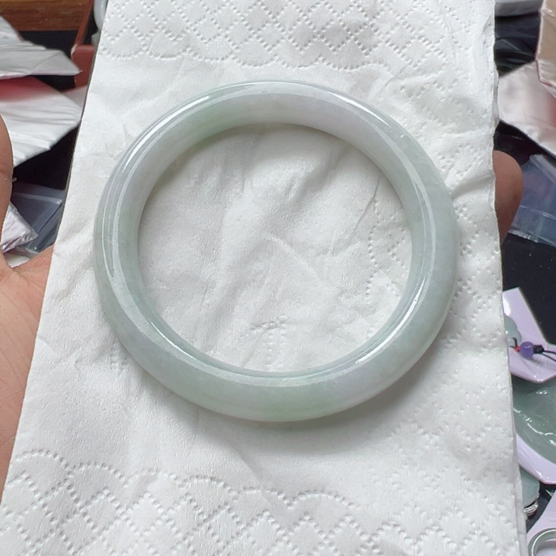 翡翠手镯未镶嵌53.5圆