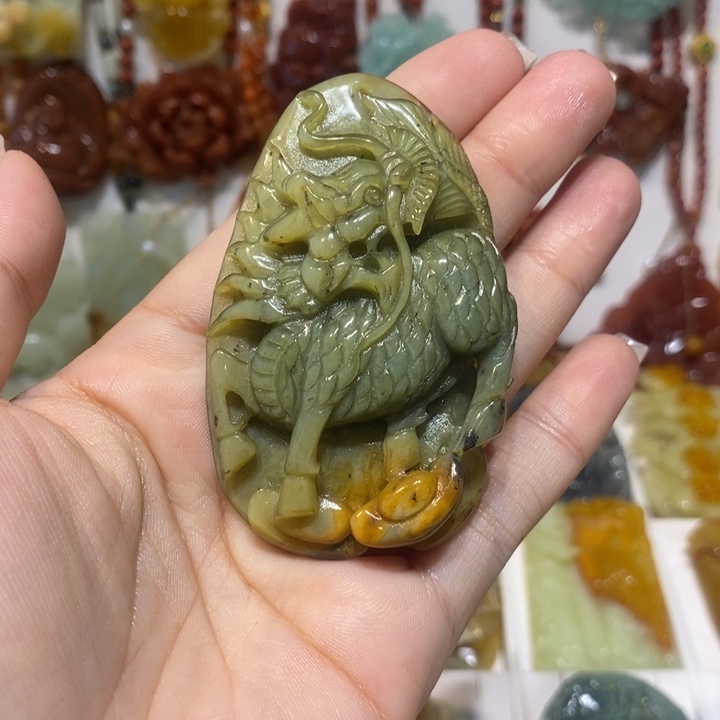 未镶嵌蛇纹石玉颈饰