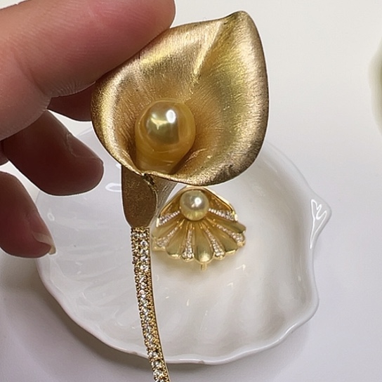 胸饰未镶嵌海水珍珠