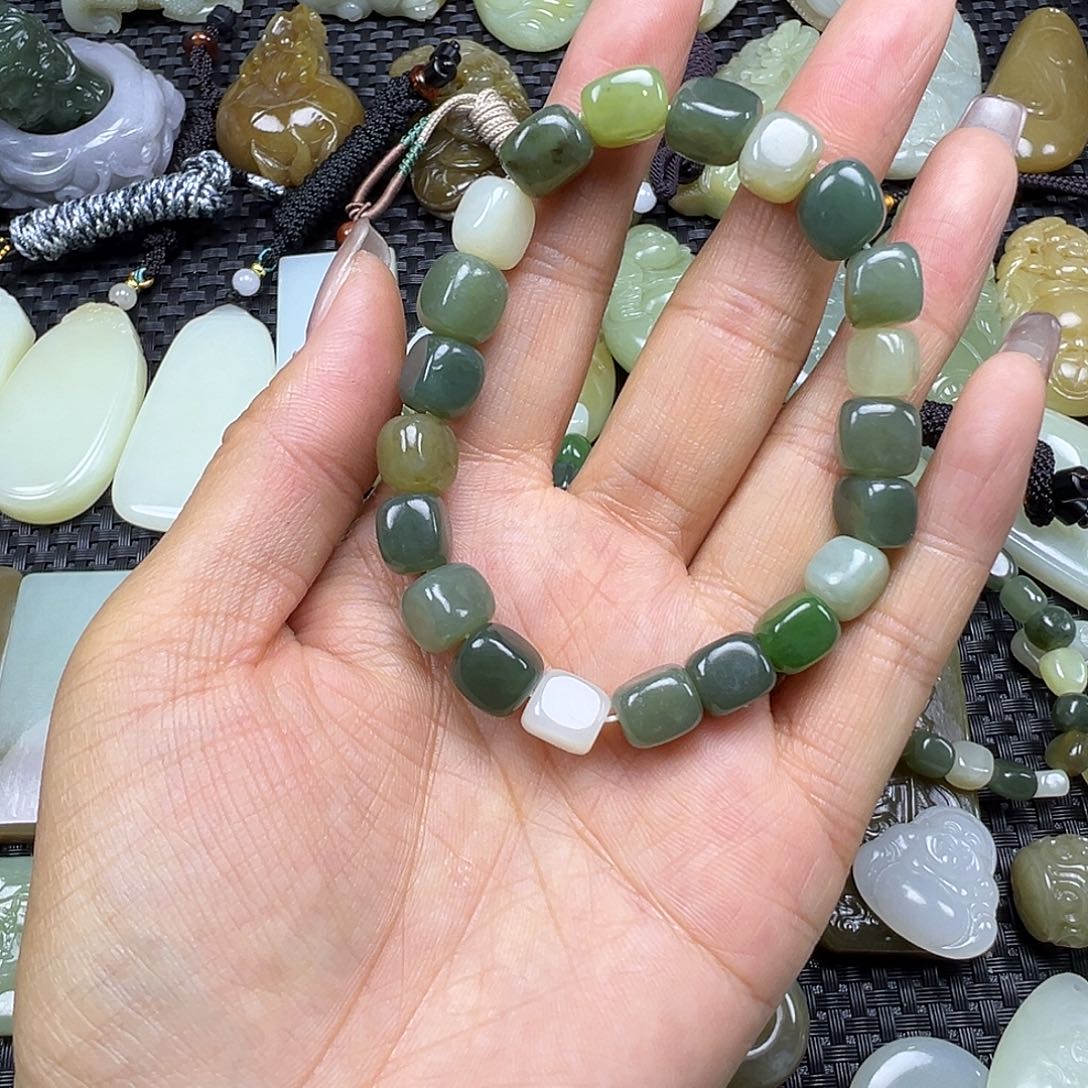 和田玉未镶嵌吊坠(不含链)福利漏，不退不换