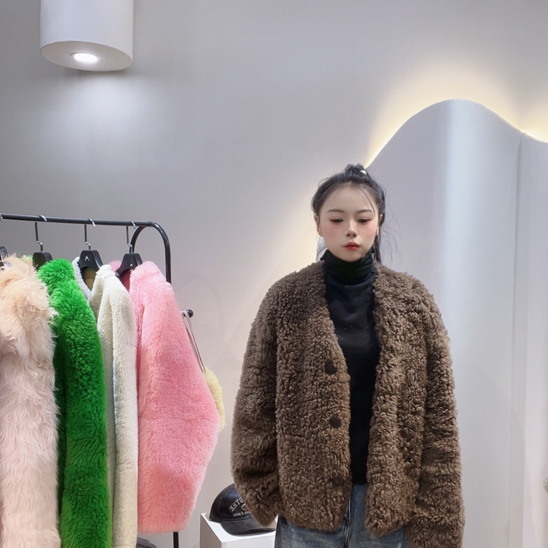 雅***）真皮皮毛一体外套222-208