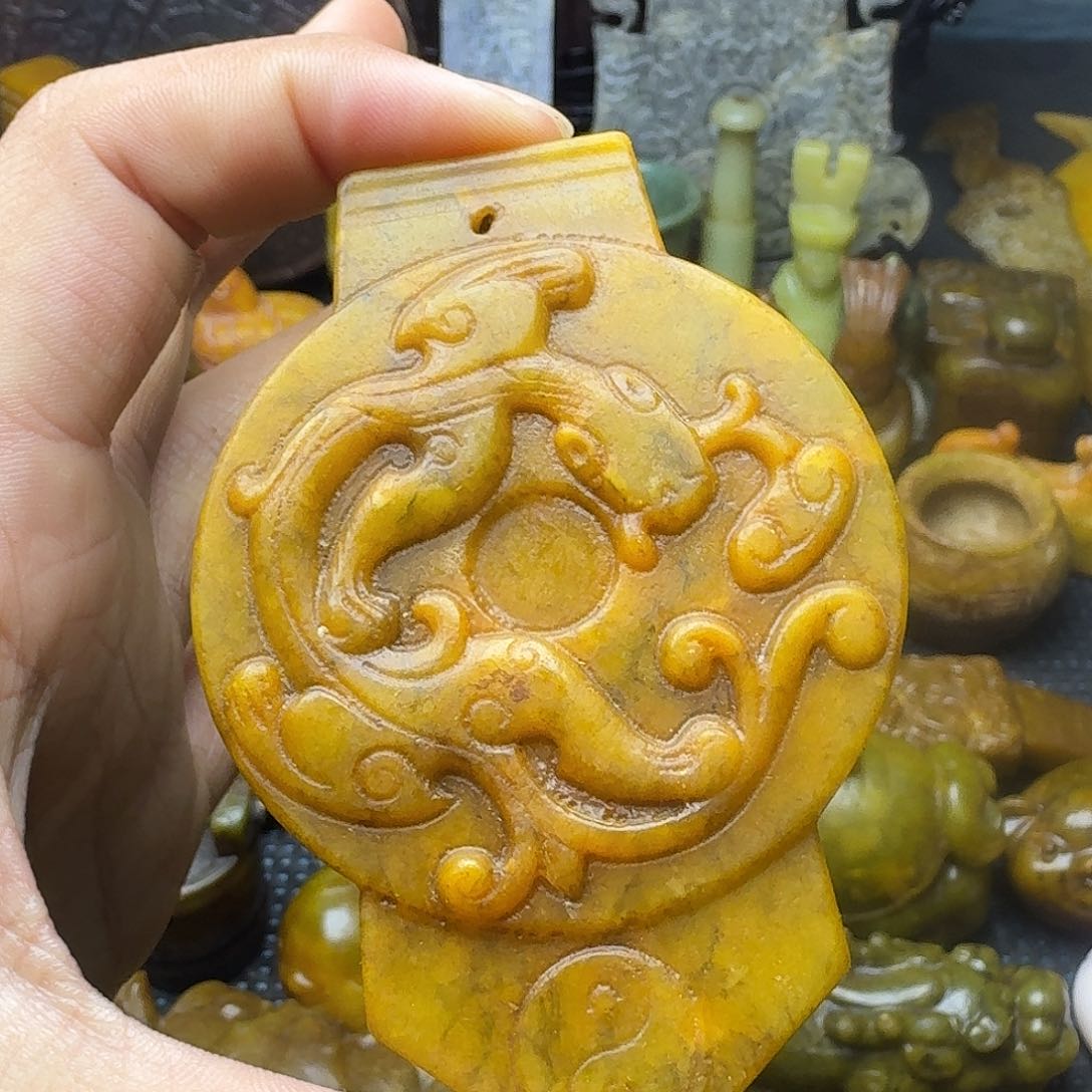 白玉菩提吊坠。。。