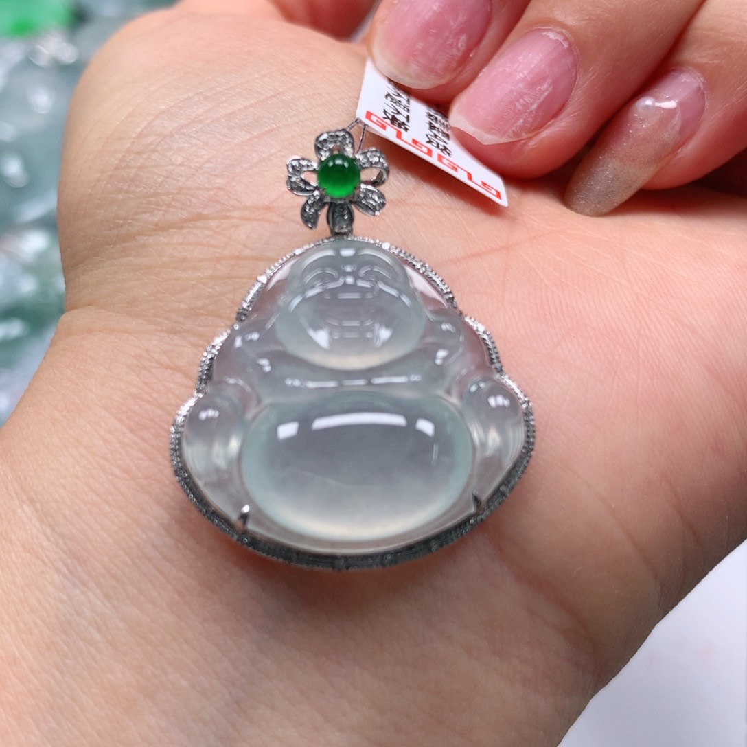 翡翠颈饰18K金镶嵌天然翡翠