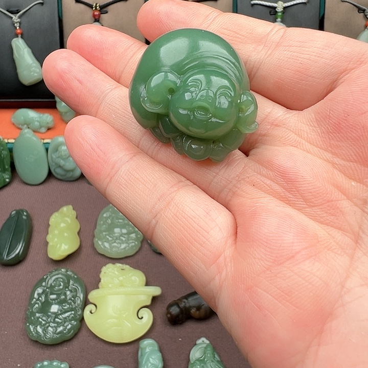 和田玉颈饰未镶嵌