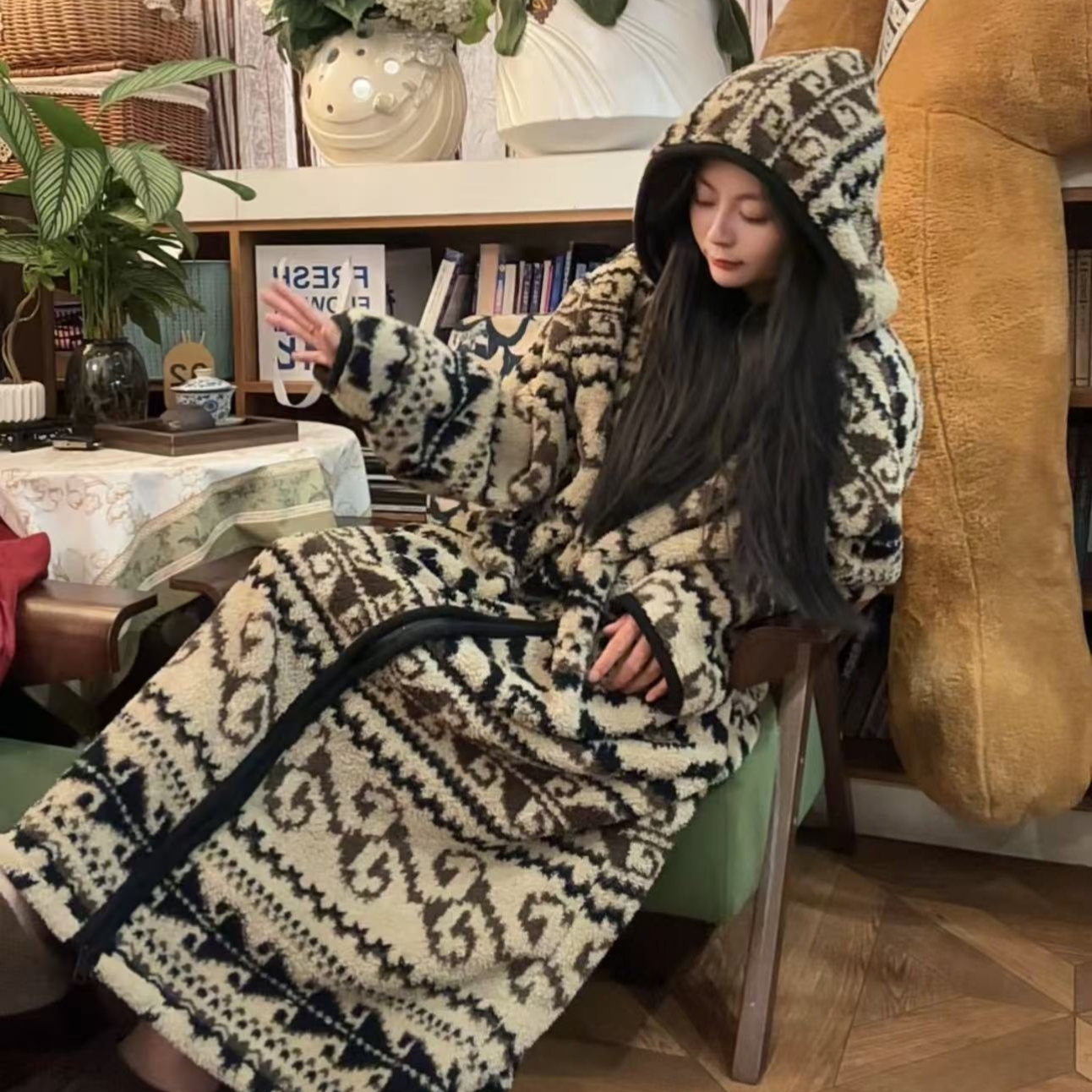 冬季加厚保暖连帽米粒绒大码长款女款睡袍可外出穿