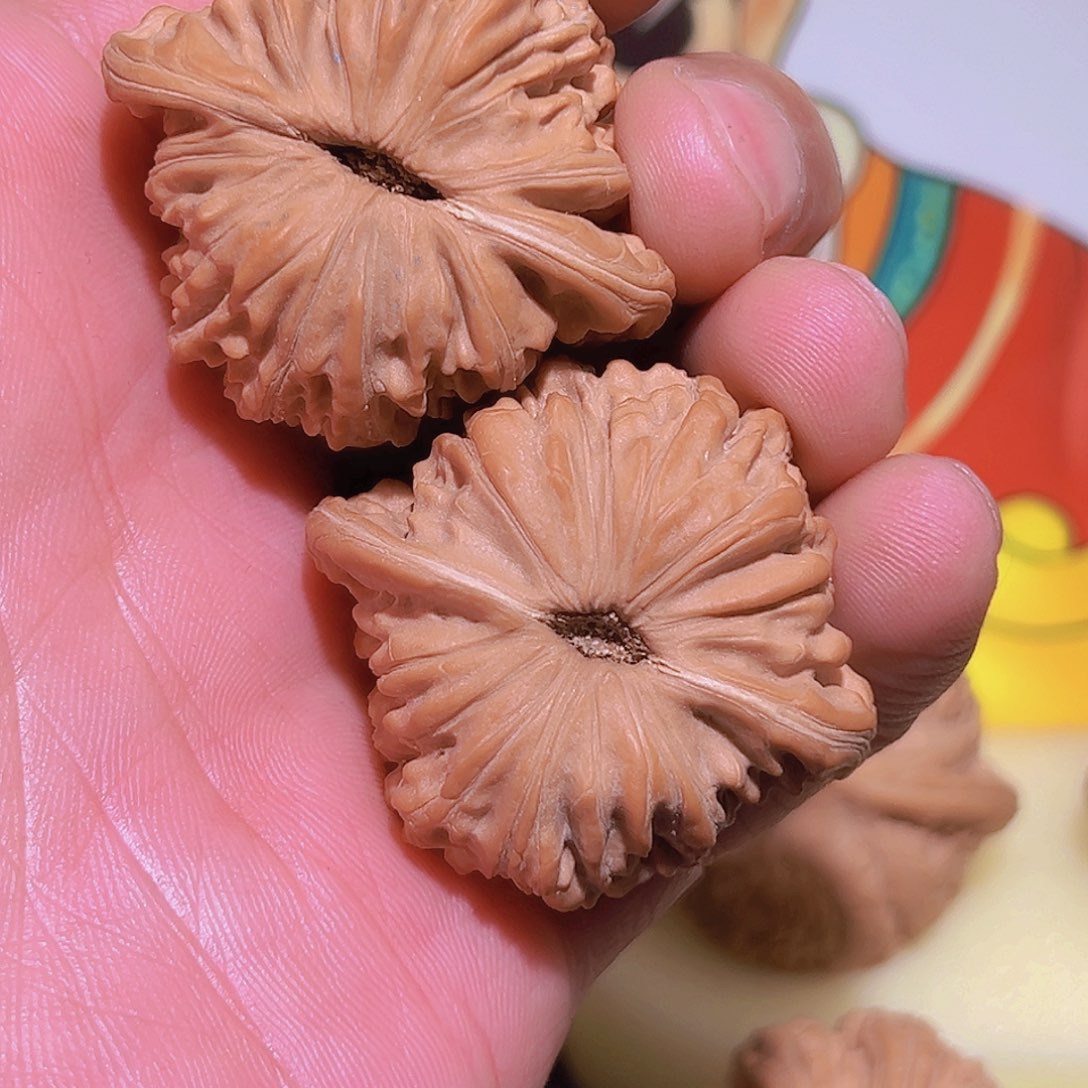 文玩核桃吊坠?***水汉高楼40