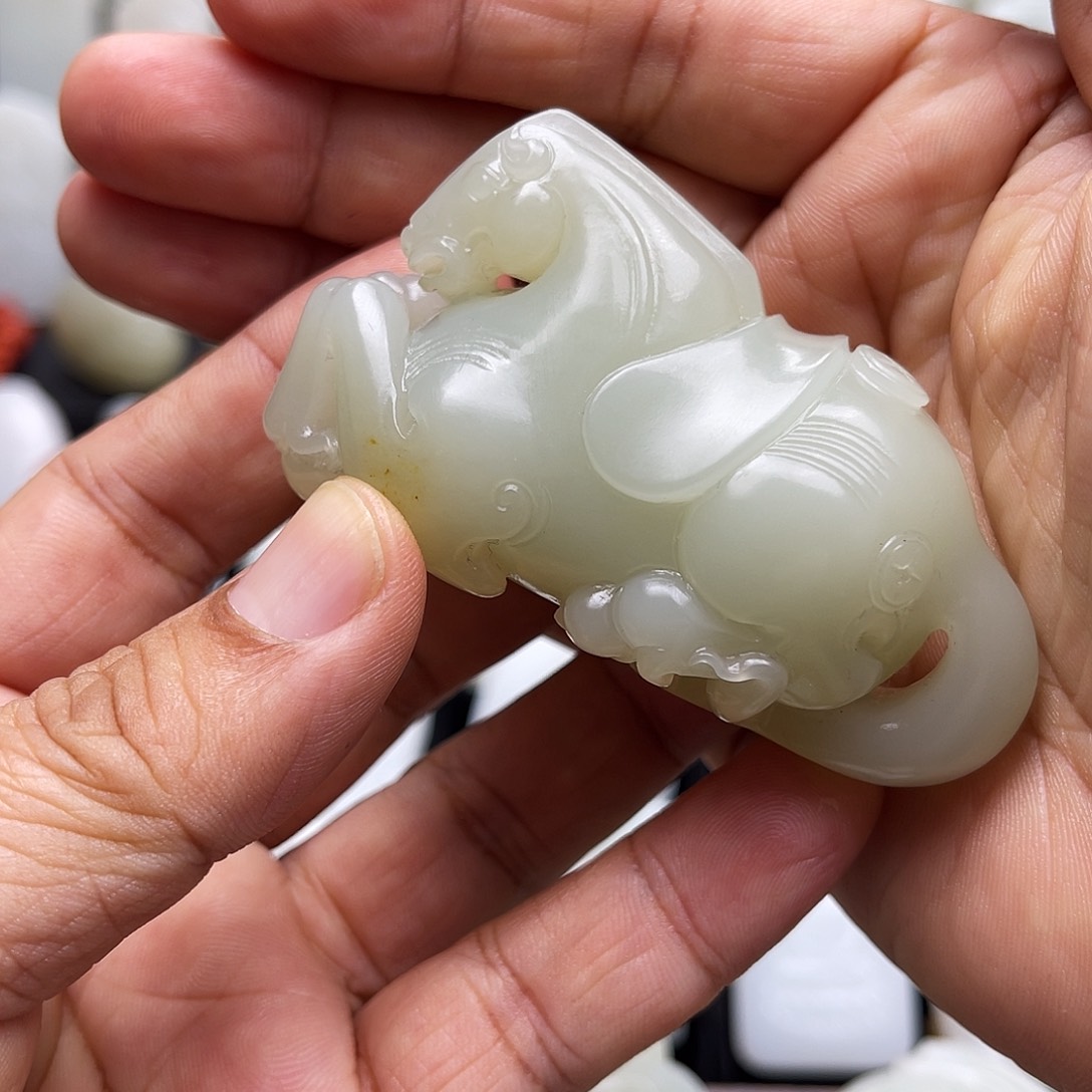 和田玉颈饰未镶嵌